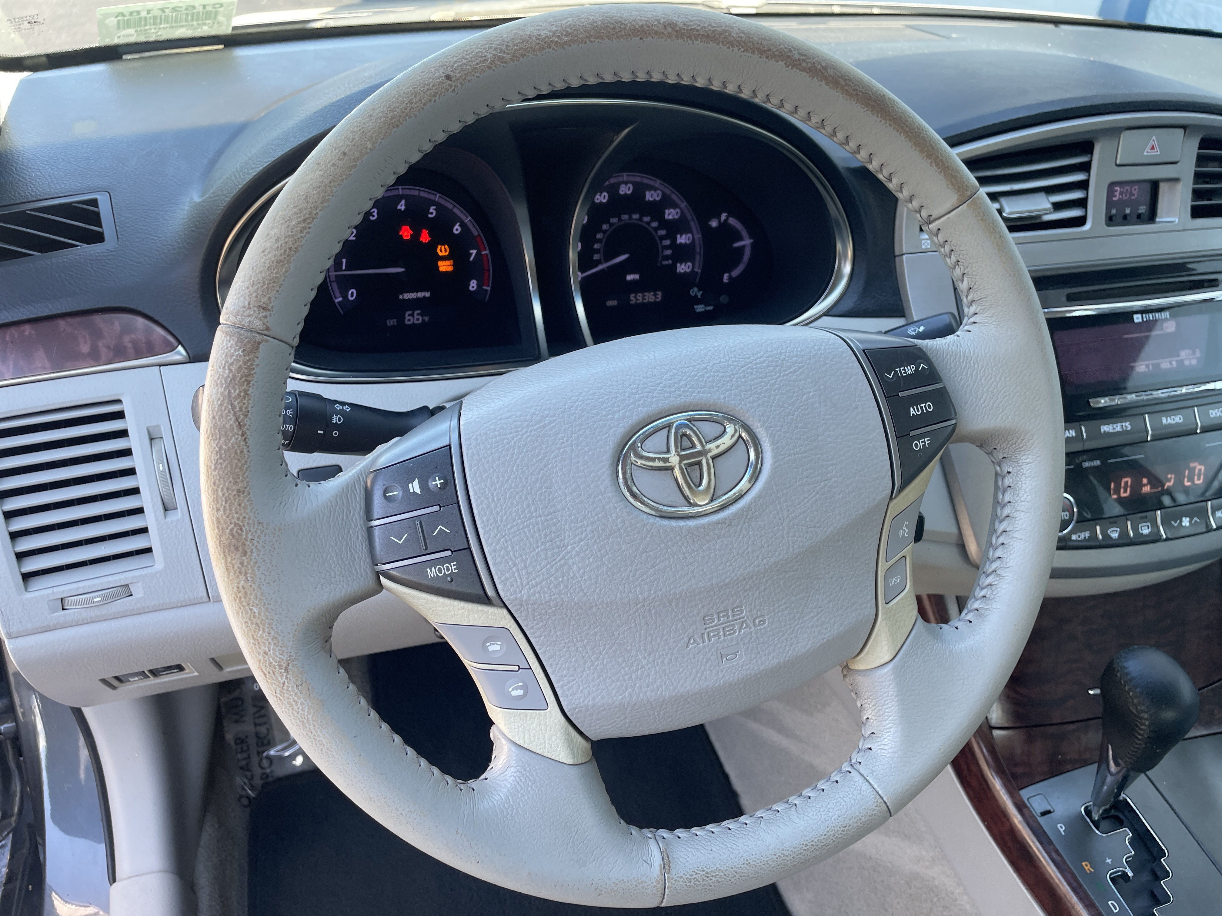 Used 2011 Toyota Avalon FWD image 17