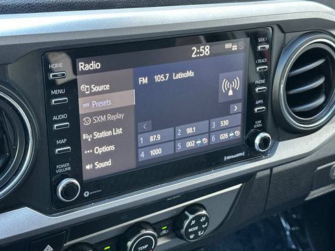 Used 2020 Toyota Tacoma SR5 w/ Technology Package AWD/4WD image 17