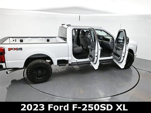 Used 2023 Ford F250 XL w/ STX Appearance Package image 38