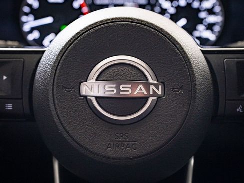 Used 2023 Nissan Rogue SV image 24