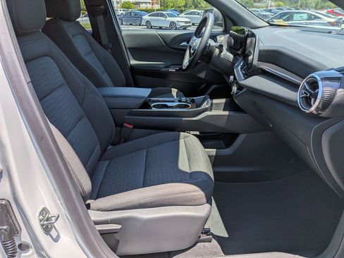 Used 2026 Chevrolet Equinox LT FWD image 35