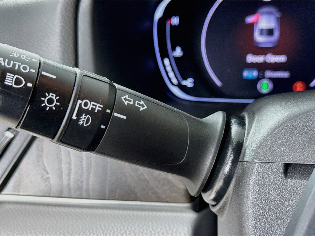 Used 2018 Honda Accord Touring image 15