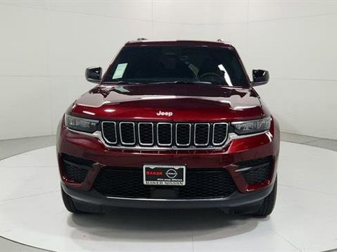 Used 2025 Jeep Grand Cherokee Laredo X w/ Luxury Tech Group I image 2