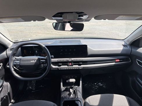 Used 2025 Kia K4 FWD image 29