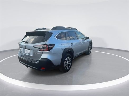 Used 2025 Subaru Outback Premium w/ Popular Package #1 image 8