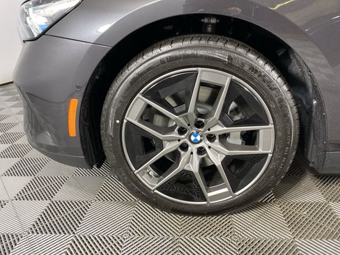 New 2026 BMW 530i xDrive w/ Premium Package image 5