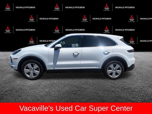 Used 2023 Porsche Cayenne AWD/4WD image 2