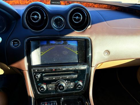 Used 2014 Jaguar XJ L Portfolio image 44