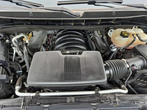 Used 2022 Chevrolet Suburban Z71 AWD/4WD image 25
