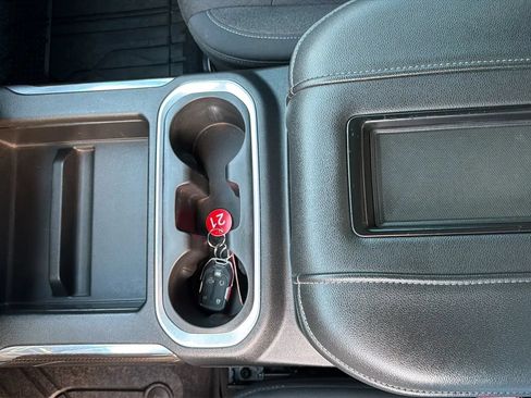Used 2019 Chevrolet Silverado 1500 LT Trail Boss AWD/4WD image 24