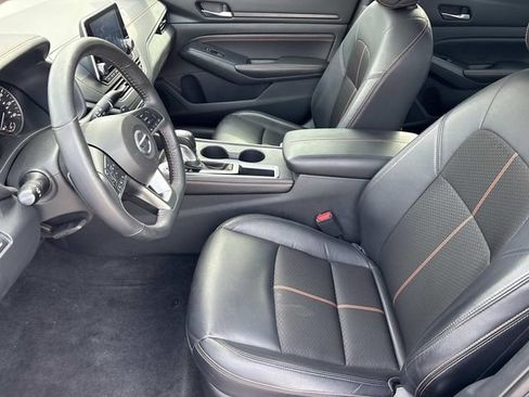 Used 2022 Nissan Altima 2.5 SR FWD image 11