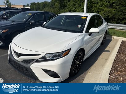 Used 2019 Toyota Camry SE w/ Convenience Package