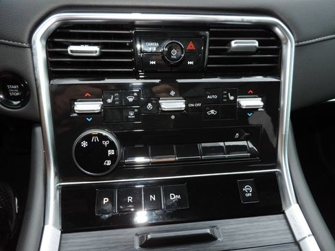 Used 2025 Nissan Armada SL RWD image 25