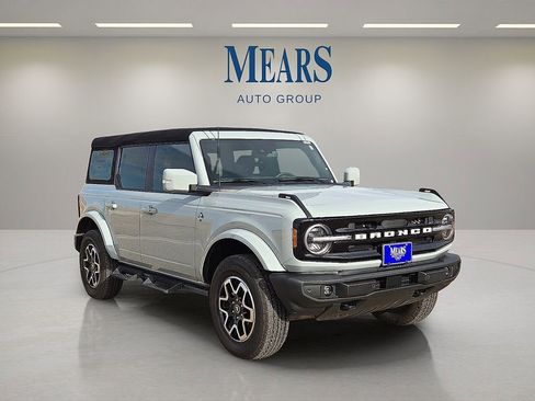 Used 2024 Ford Bronco Outer Banks image 7