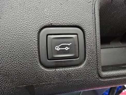 Used 2024 GMC Terrain AT4 AWD/4WD image 34