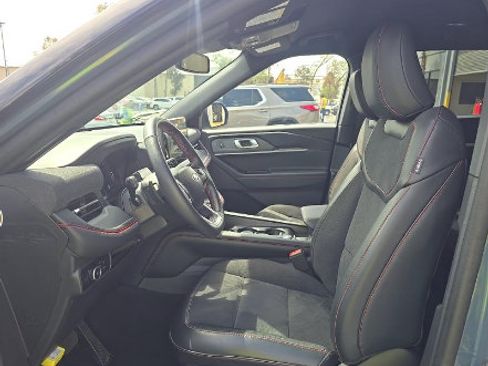 Used 2025 Ford Explorer ST AWD/4WD image 12