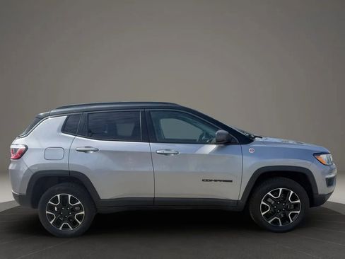 Used 2019 Jeep Compass Trailhawk image 4