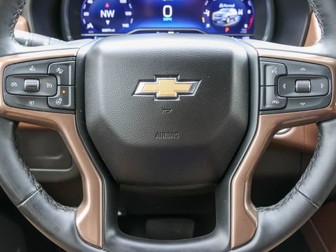 Used 2024 Chevrolet Tahoe High Country AWD/4WD image 9