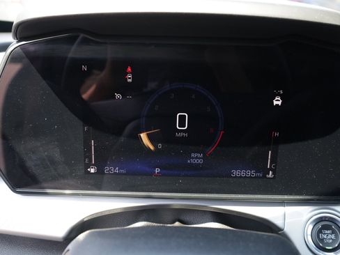 Used 2025 Chevrolet Trax LT image 18