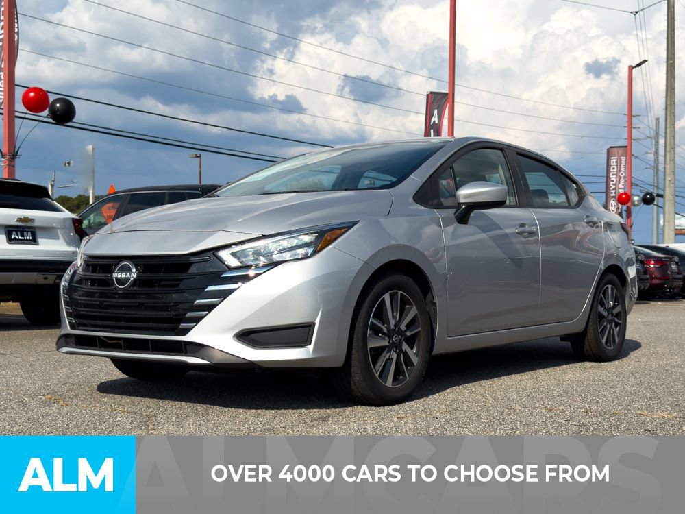 Used 2025 Nissan Versa SV FWD image 2
