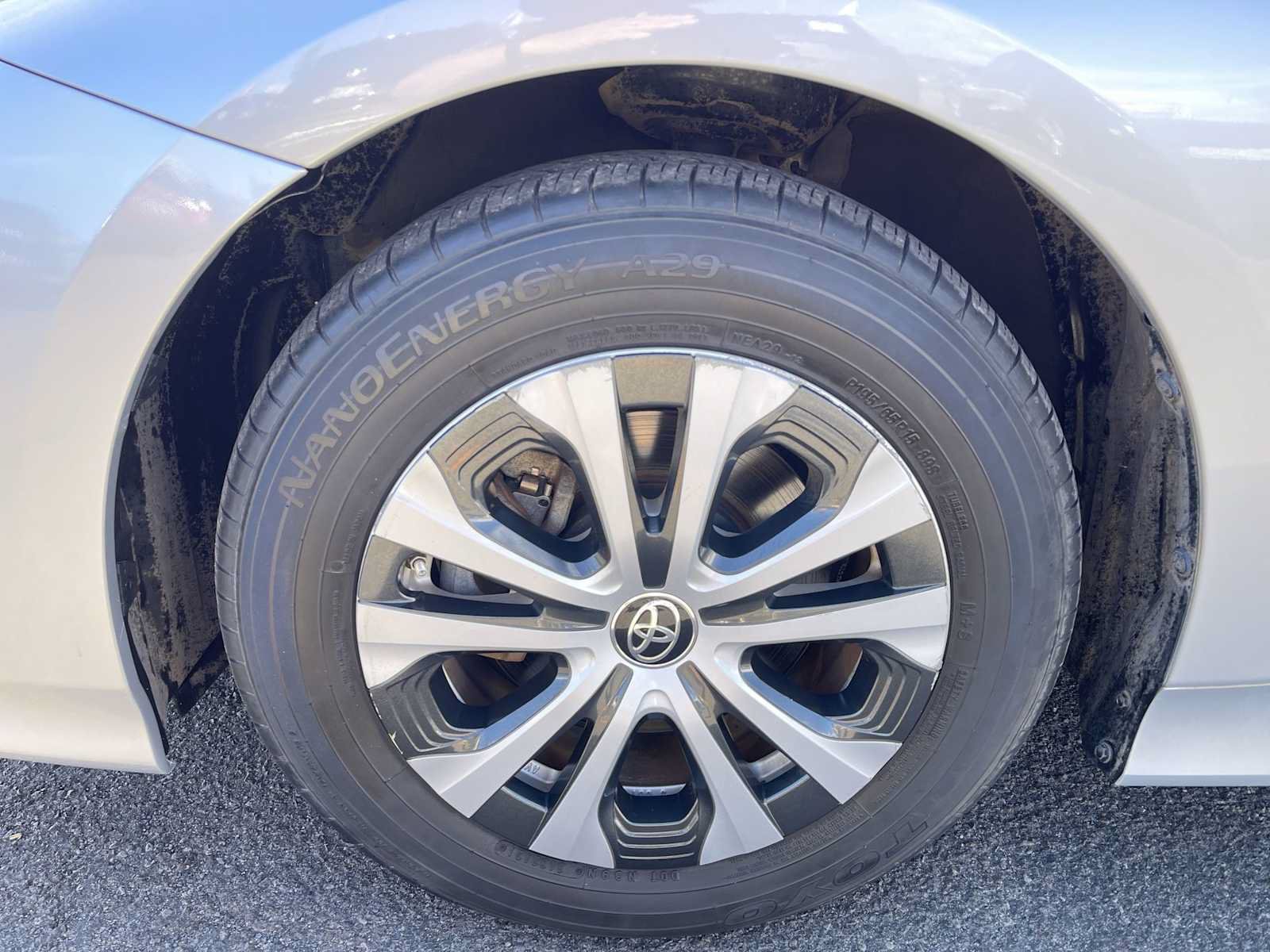Used 2020 Toyota Prius Prime LE FWD image 18