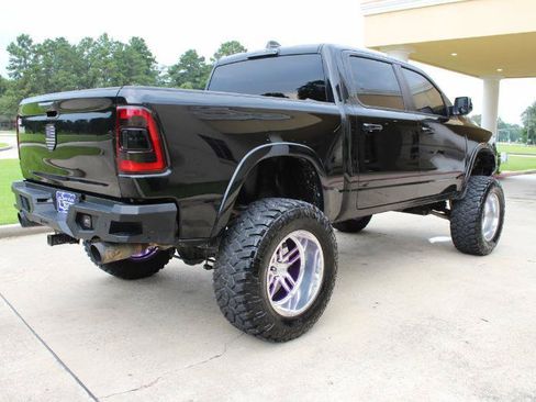 Used 2019 RAM 1500 Laramie w/ Sport Appearance Package AWD/4WD image 16