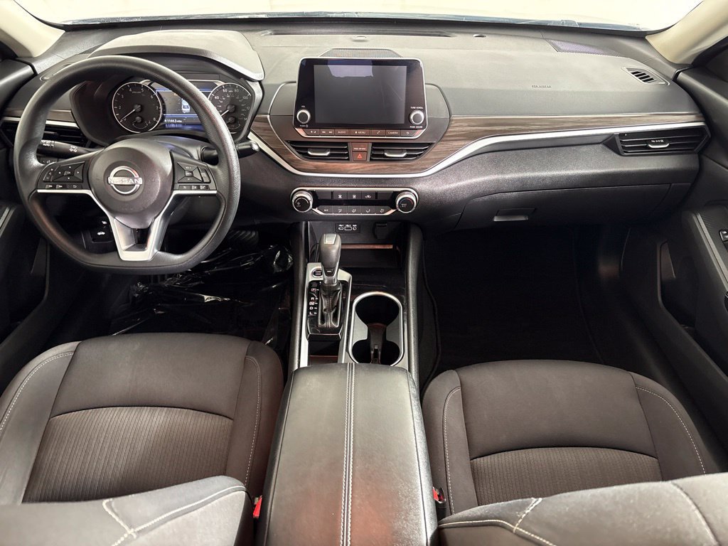 Used 2024 Nissan Altima 2.5 SV FWD image 13