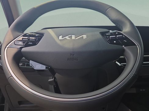 New 2026 Kia Niro Wave FWD image 39