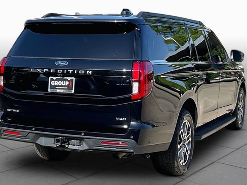 Used 2025 Ford Expedition Max Active AWD/4WD image 13