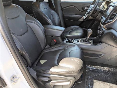 Used 2018 Jeep Cherokee Limited w/ High Altitude Package FWD image 21