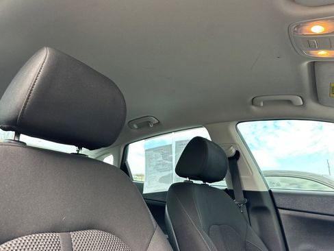 Used 2019 Kia Optima LX image 16