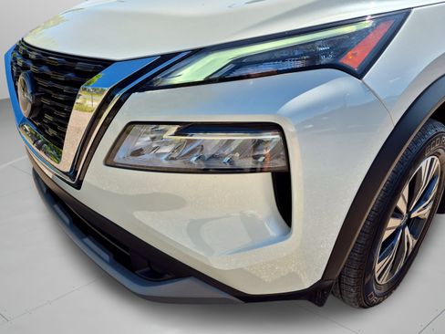 Certified 2023 Nissan Rogue SV FWD image 34