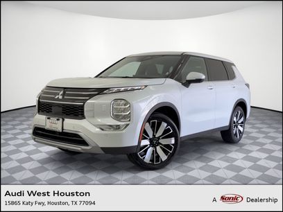 Used 2025 Mitsubishi Outlander SE