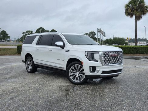 Used 2021 GMC Yukon XL Denali RWD image 1
