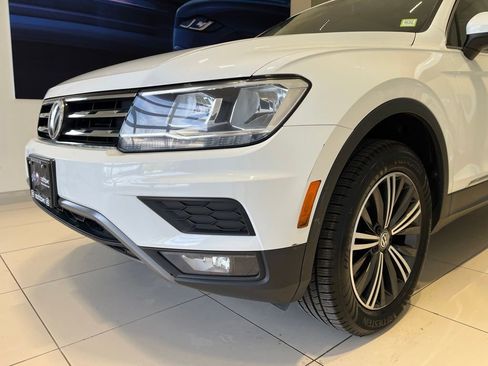 Used 2018 Volkswagen Tiguan SEL AWD/4WD image 11