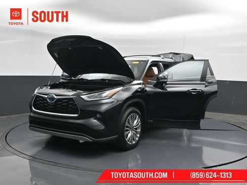 Used 2023 Toyota Highlander Platinum AWD/4WD image 63