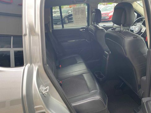Used 2016 Jeep Compass Latitude AWD/4WD image 23