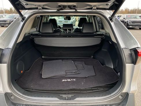 Used 2019 Toyota RAV4 Limited w/ Carpet Mat Package image 29