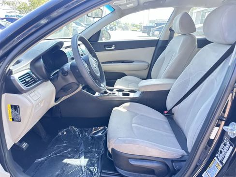 Used 2016 Kia Optima LX FWD image 13