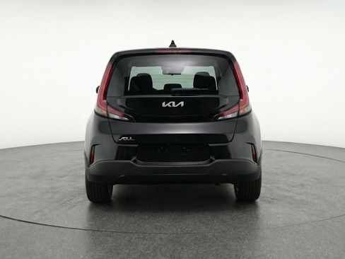 Used 2025 Kia Soul LX w/ LX Technology Package FWD image 7