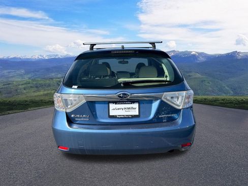 Used 2010 Subaru Impreza 2.5i Premium AWD/4WD image 4