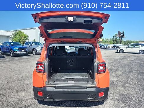 Used 2018 Jeep Renegade Altitude w/ Popular Equipment Group FWD image 22