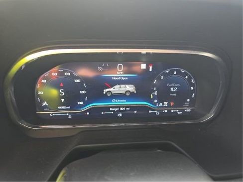 Used 2022 Chevrolet Tahoe Z71 w/ Z71 Off-Road Package image 8