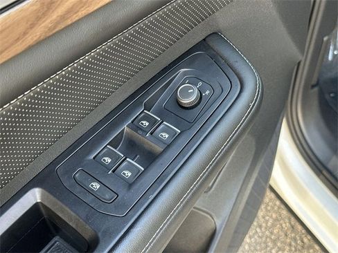 Used 2024 Volkswagen Atlas SE image 21