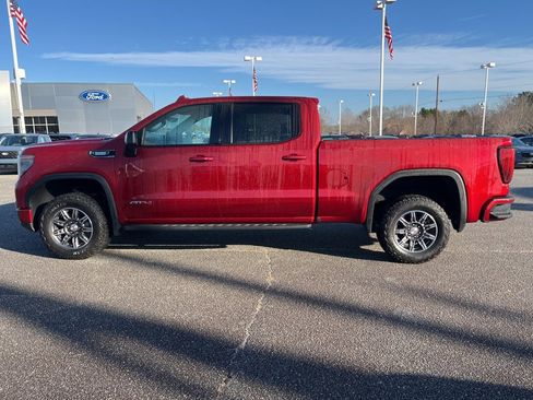 Used 2024 GMC Sierra 1500 AT4 w/ Technology Package image 8