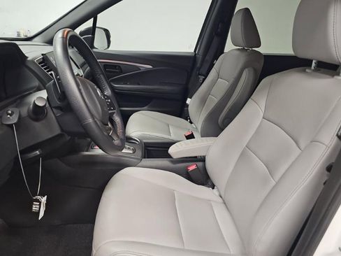 Used 2023 Honda Passport EX-L image 6