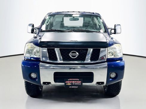Used 2011 Nissan Titan SL w/ SL Technology Pkg AWD/4WD image 4