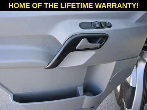 Used 2011 Mercedes-Benz Sprinter 2500 image 53