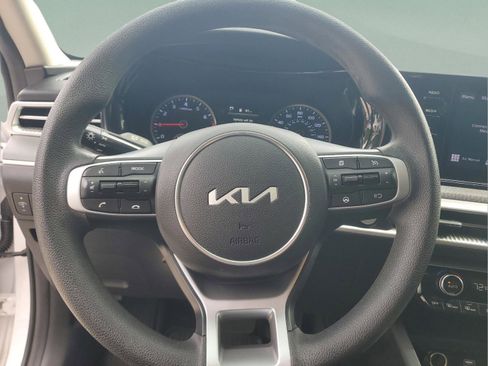 Used 2023 Kia K5 LXS FWD image 16