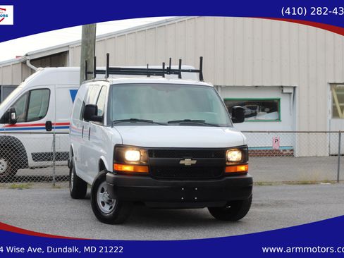 Used 2015 Chevrolet Express 2500 RWD image 1